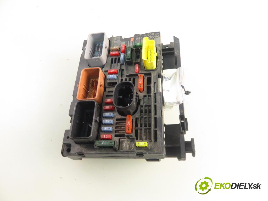 PEUGEOT EXPERT Skrzynia (VF3A_, VF3U_, VF3X_) FURGON 2010 66,00 1.6 HDi 90 16V - 9HU (DV6UTED4) 1560,00 MODUL BSI 9664706280