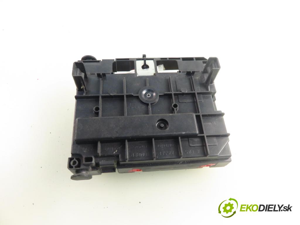 PEUGEOT EXPERT Skrzynia (VF3A_, VF3U_, VF3X_) FURGON 2010 66,00 1.6 HDi 90 16V - 9HU (DV6UTED4) 1560,00 MODUL BSI 9664706280