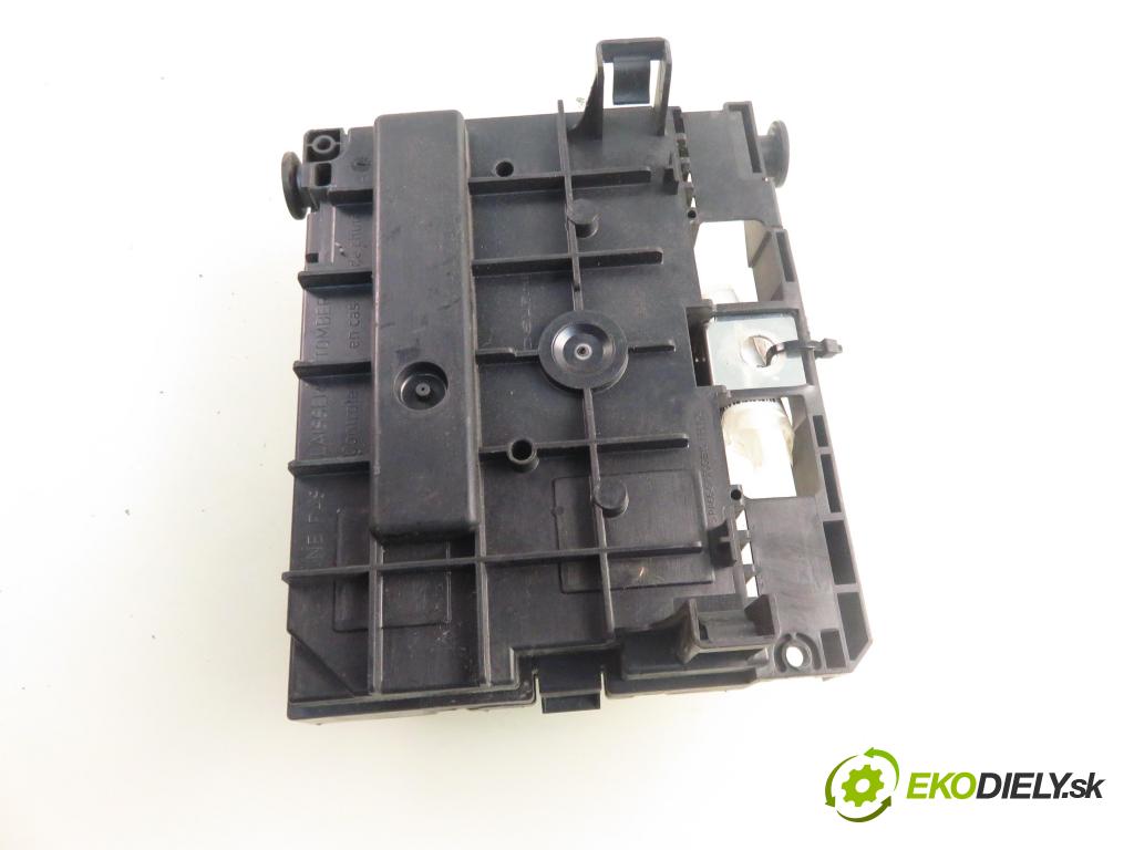 PEUGEOT EXPERT Skrzynia (VF3A_, VF3U_, VF3X_) FURGON 2010 66,00 1.6 HDi 90 16V - 9HU (DV6UTED4) 1560,00 MODUL BSI 9664706280