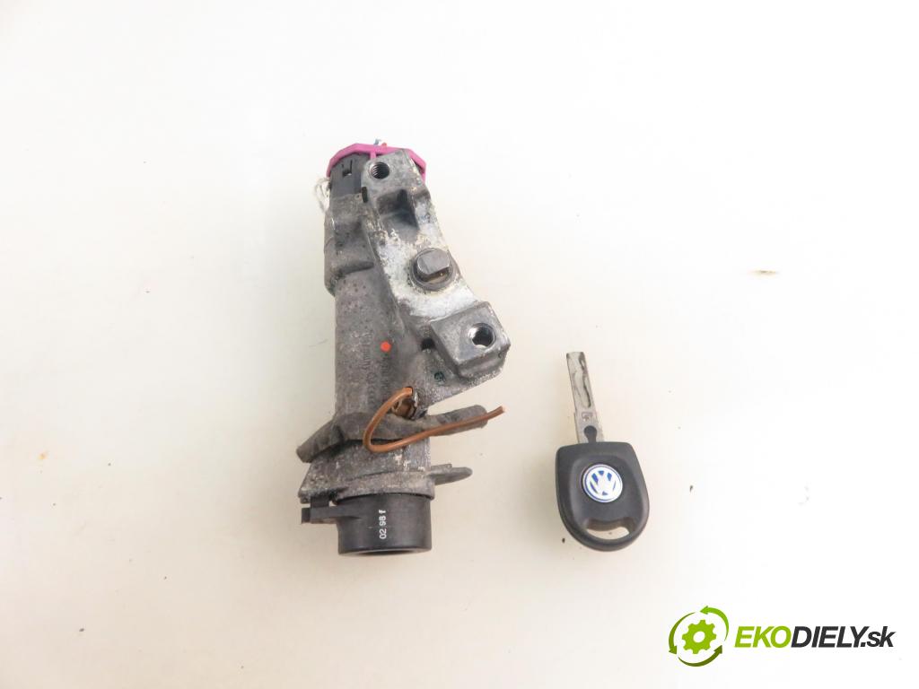 VW GOLF IV (1J1) HB 1998 55,00 1.4 16V 75 - AKQ 1390,00 spinačka 4B0905851C (Spínacia skrinka)