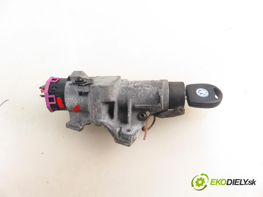 VW GOLF IV (1J1) HB 1998 55,00 1.4 16V 75 - AKQ 1390,00 spinačka 4B0905851C (Spínacia skrinka)