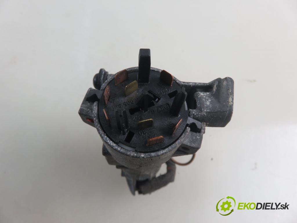 VW GOLF IV (1J1) HB 1998 55,00 1.4 16V 75 - AKQ 1390,00 spinačka 4B0905851C (Spínacia skrinka)