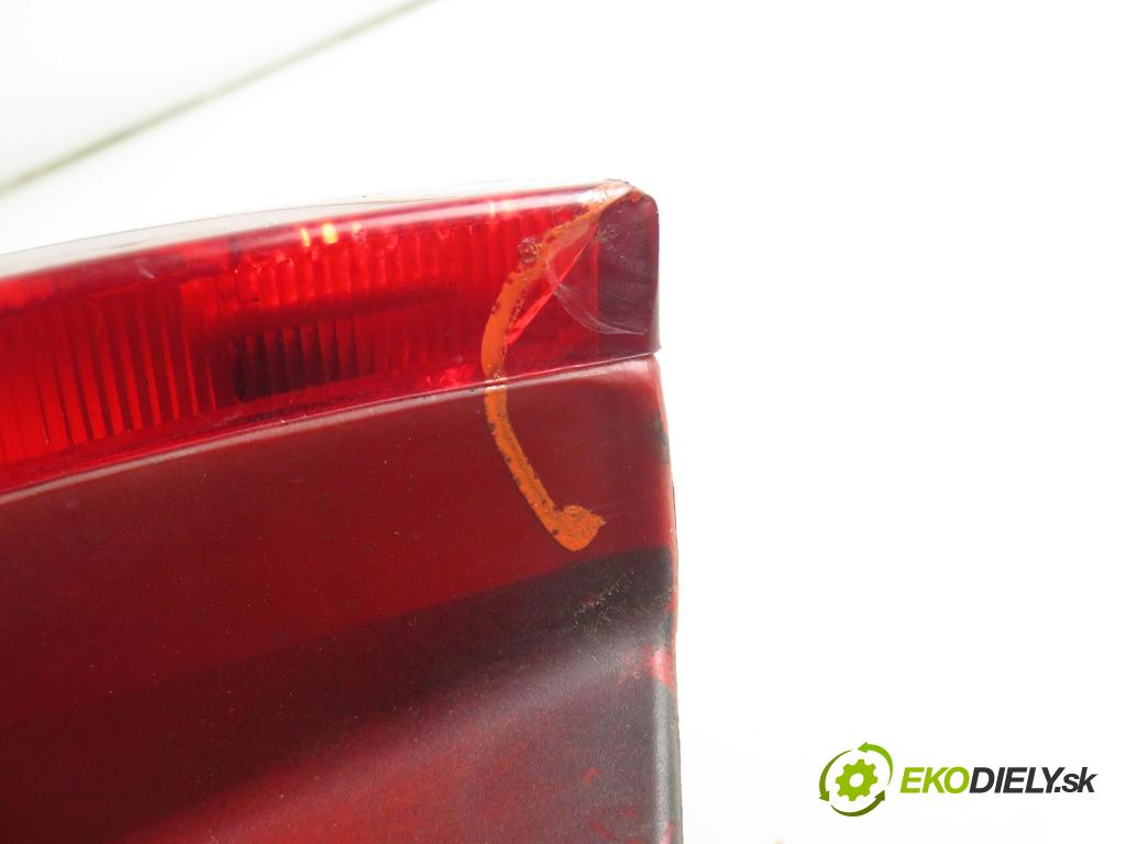 CITROEN C3 I (FC_) HB 2003 50,00 1.4 HDi 8V - 8HX 1398,00 světlo pravé zadní