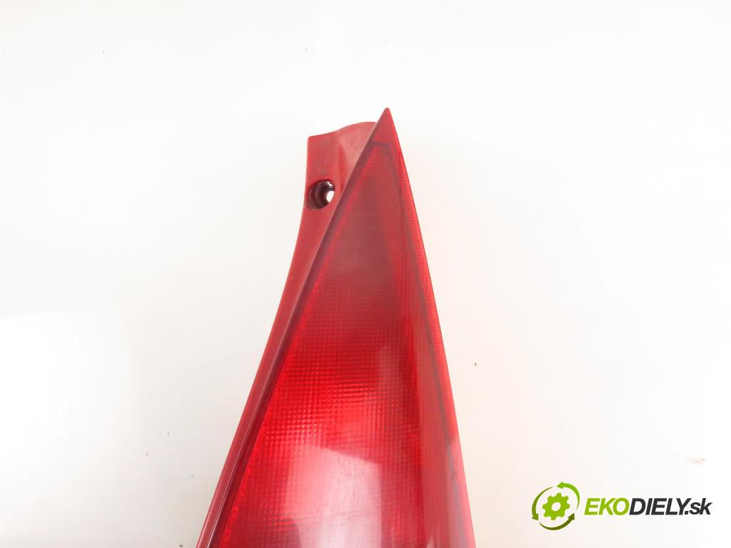 CITROEN C3 I (FC_) HB 2003 50,00 1.4 HDi 8V - 8HX 1398,00 světlo pravé zadní