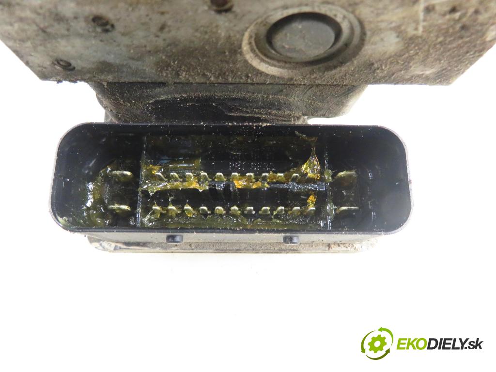 CITROEN C3 I (FC_) HB 2003 50,00 1.4 HDi 8V - 8HX 1398,00 Pumpa ABS 10097011093 ; 9656493580 (Pumpa ABS)
