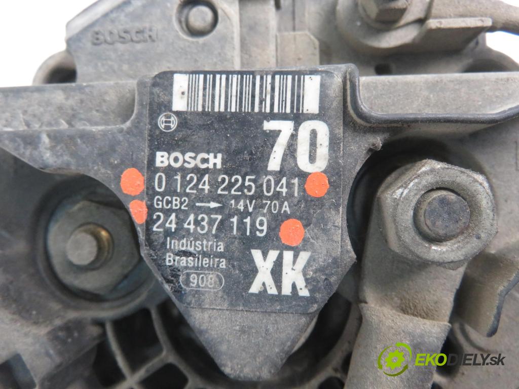 OPEL CORSA C (X01) HB 2005 44,00 1 - Z 10 XEP 998,00 Alternátor 0124225041 ; 24437119 (Alternátor)