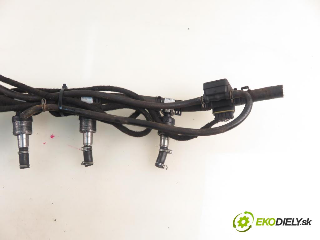 MITSUBISHI OUTLANDER I (CU_W) SUV 2004 100,00 2.0 (CU2W) - 4G63 (DOHC 16V) 1997,00 Lišta vstrekovacia LPG 67R011022 ; GISMI3100
