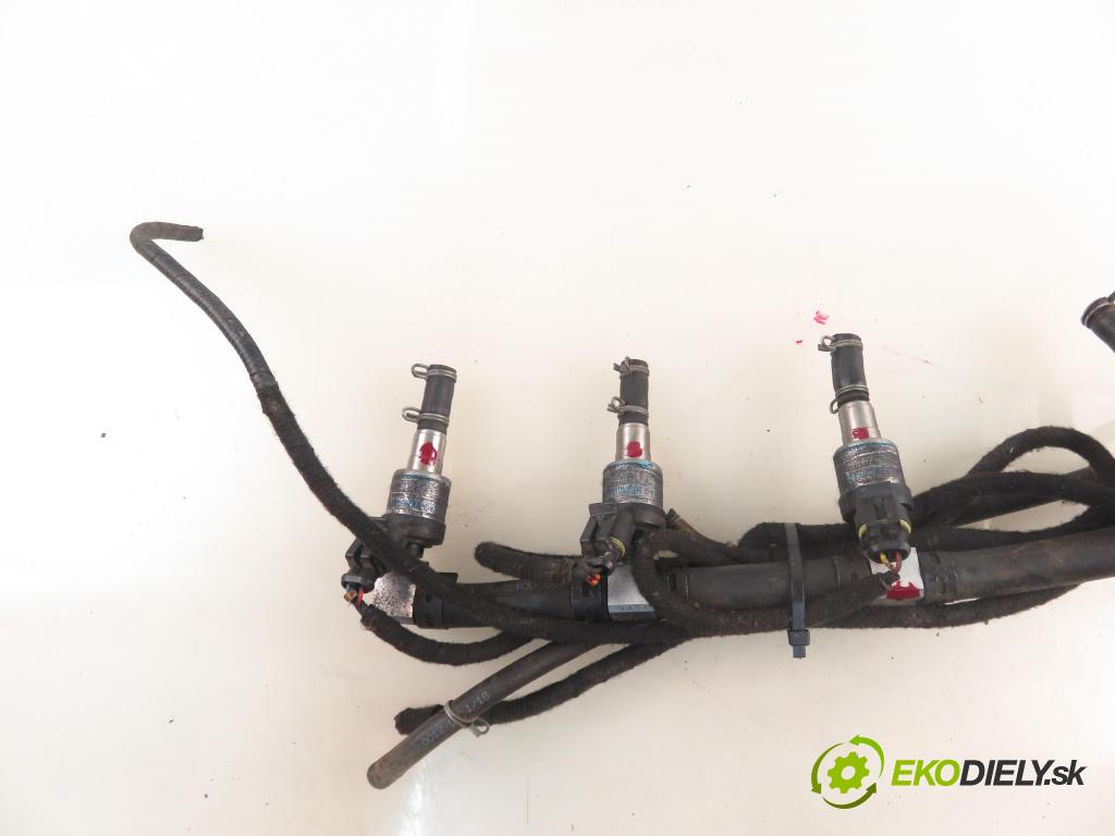 MITSUBISHI OUTLANDER I (CU_W) SUV 2004 100,00 2.0 (CU2W) - 4G63 (DOHC 16V) 1997,00 Lišta vstrekovacia LPG 67R011022 ; GISMI3100