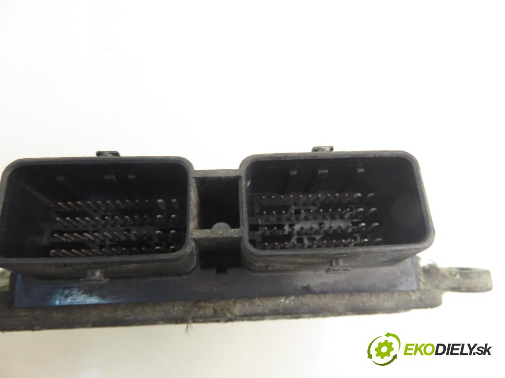 RENAULT CLIO II (BB_, CB_) HB 2002 0,00 1.2 16V - D4F 712 1149,00 Riadiaca jednotka Motor IAW5NR2C2 ; 8200181482 ; 8200232132