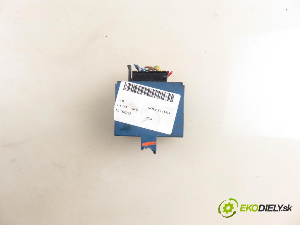 VW GOLF IV (1J1) HB 1998 55,00 1.4 16V 75 - AKQ 1390,00 Riadiaca jednotka Motor 10R021934