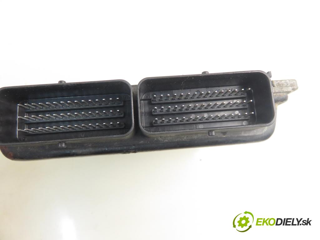 RENAULT KANGOO (KC0/1_) KOMBIVAN 1999 55,00 1.4 8V 75 - E7J 634 1390,00 Riadiaca jednotka Motor 8200024376 ; S110030306D ; 7700110471