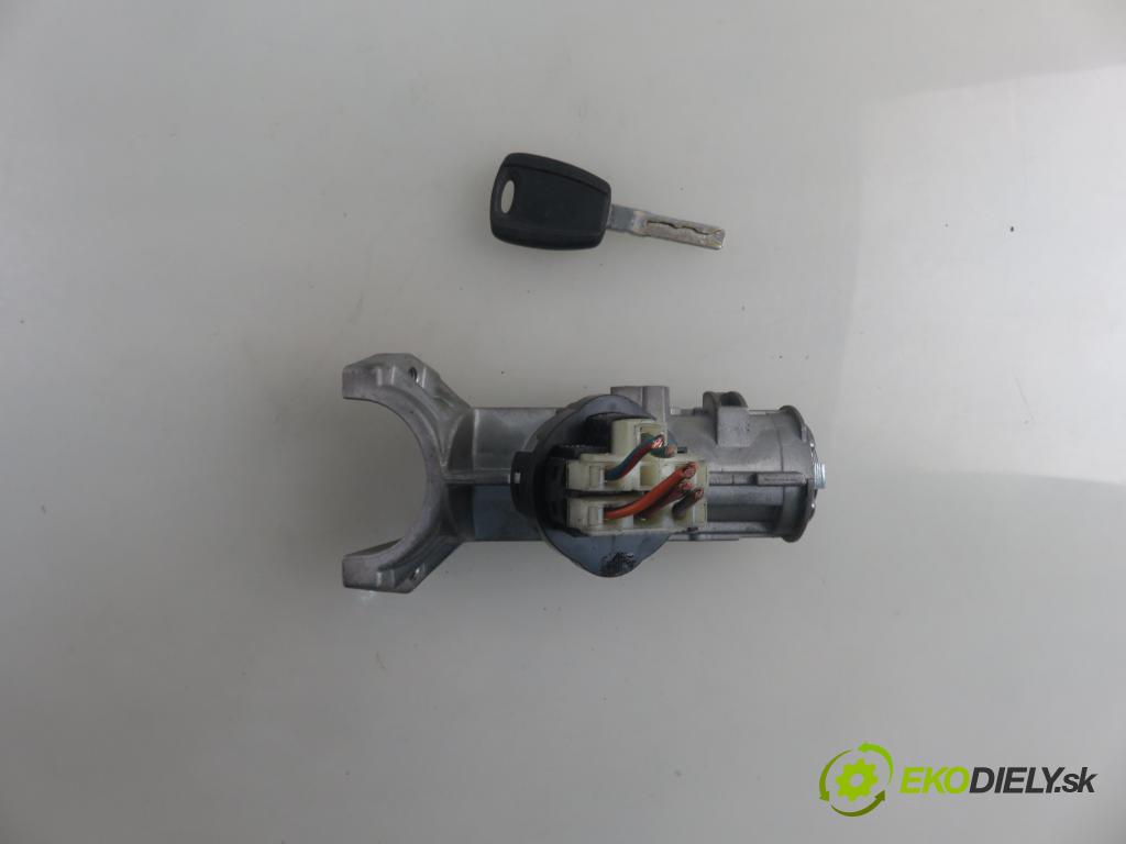 CITROEN JUMPER Skrzynia FURGON 2011 88,00 2.2 HDi 120 - 4HU (P22DTE) 2198,00 spinačka  (Spínacia skrinka)