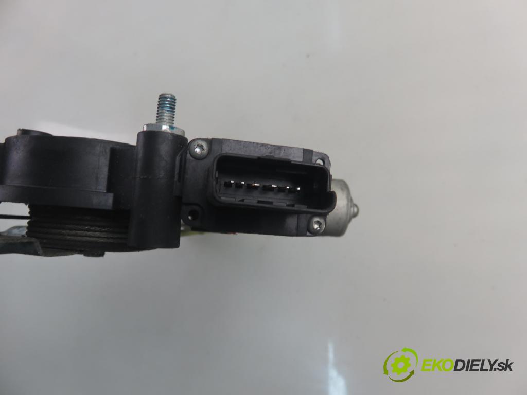 CITROEN JUMPER Skrzynia FURGON 2011 88,00 2.2 HDi 120 - 4HU (P22DTE) 2198,00 mechanismus oken
