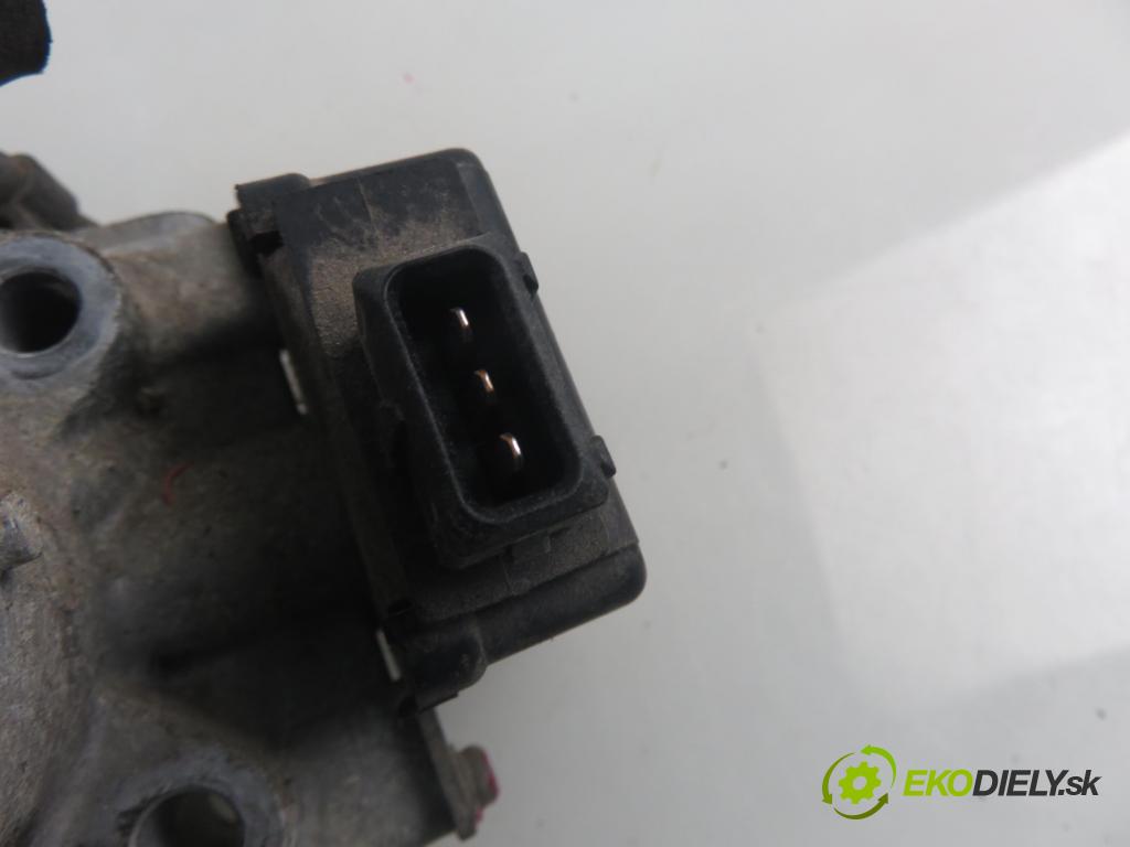DAIHATSU FEROZA Hard Top (F300) TERENOWY 1995 70,00 1.6 i 16V 4x4 95 - HD-E 1590,00 Škrtiaca klapka 1799500271 (Škrtiaca klapka)