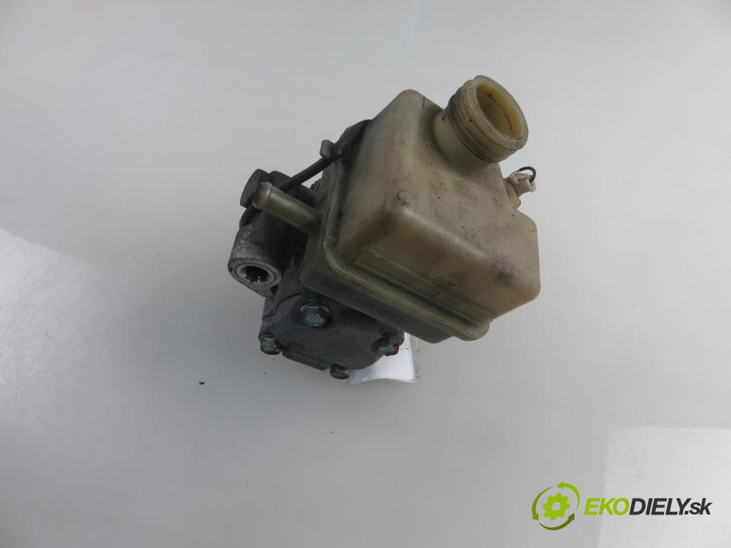 MAZDA 5 (CR19) MINIVAN 2006 105,00 2.0 MZR-CD 143 - RF7J 1998,00 Pumpa servočerpadlo  (Servočerpadlo)