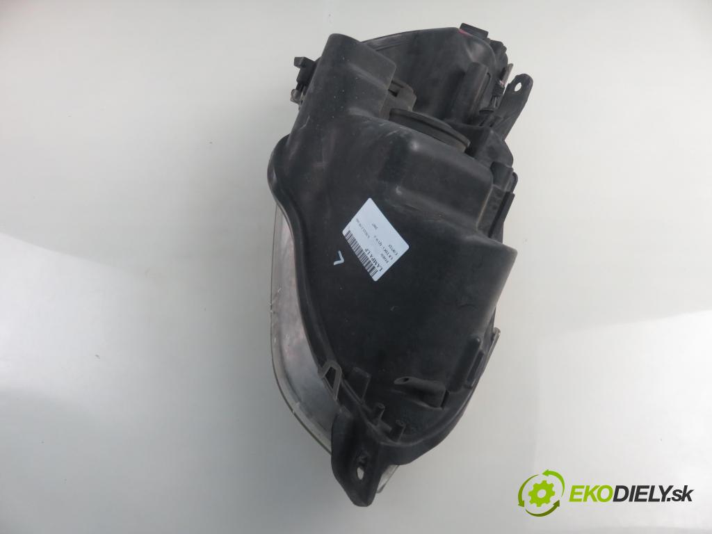 FORD S-MAX (WA6) MINIVAN 2007 92,00 1.8 TDCi 125 - QYWA 1753,00 světlo LP