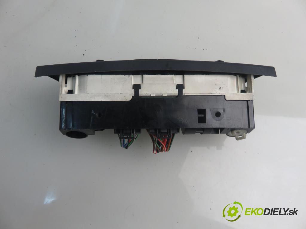 SKODA FABIA I Combi (6Y5) KOMBI 2004 55,00 1.4 16V - AUA 1390,00 Panel kúrenia KLIMATIZACE: 6Y0820045A