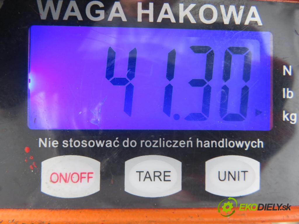 TOYOTA AURIS (_E15_) HB 2008 71,00 1.4 (ZZE150_) 97 - 4ZZ-FE 1398,00 výztuha zadní část ABS 