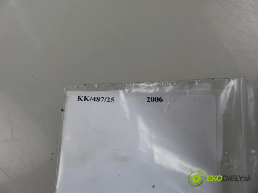 MITSUBISHI OUTLANDER I (CU_W) SUV 2006 100,00 2.0 4WD (CU2W) - 4G63 (DOHC 16V) 1997,00 Škrtiaca klapka  (Škrtiaca klapka)