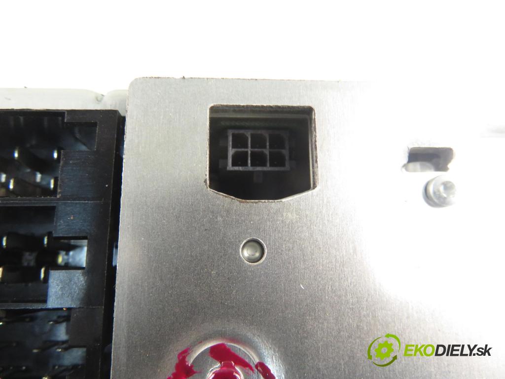KIA CEE'D liftback (ED) HB 2008 77,00 1.4 1396,00 RADIO CD X961401H500 ; 961401H500