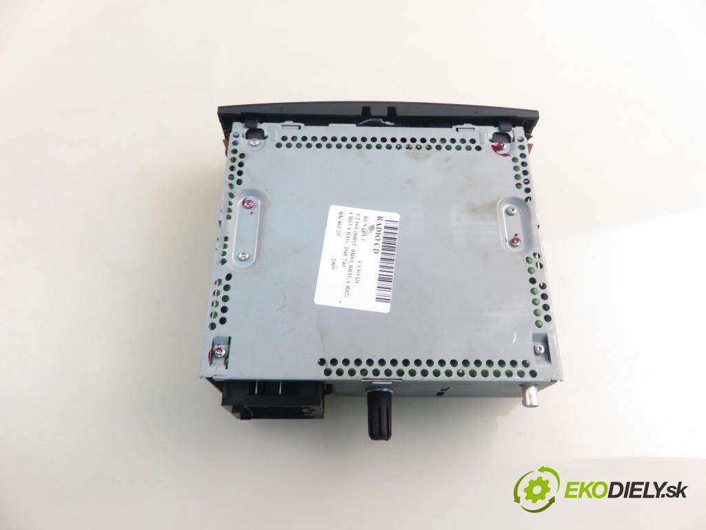 RENAULT CLIO III (BR0/1, CR0/1) HB 2009 55,00 1.2 16V Hi-Flex (BR1U, CR1U) - D4F 742 1149,00 RADIO CD 281150038R