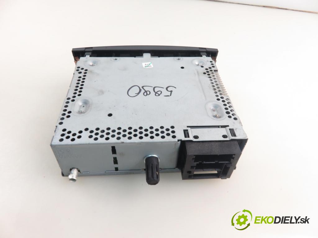 RENAULT CLIO III (BR0/1, CR0/1) HB 2009 55,00 1.2 16V Hi-Flex (BR1U, CR1U) - D4F 742 1149,00 RADIO CD 281150038R