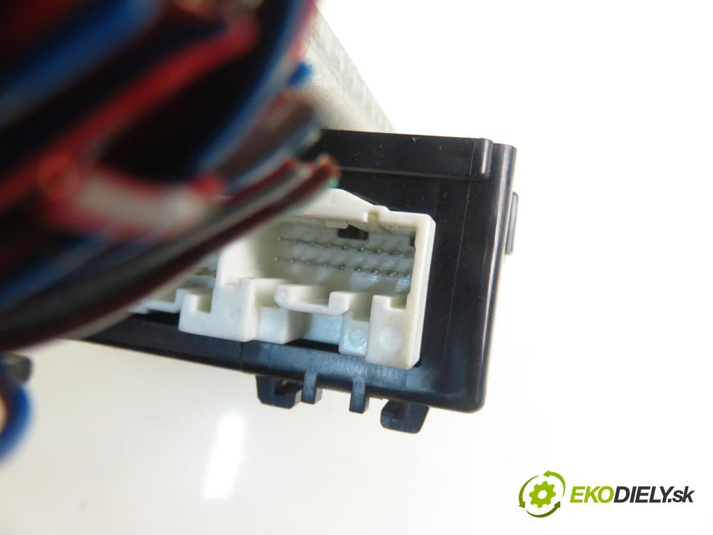MAZDA 5 (CR19) MINIVAN 2006 105,00 2.0 MZR-CD 143 - RF7J 1998,00 MODUL komfortu CC2967560B