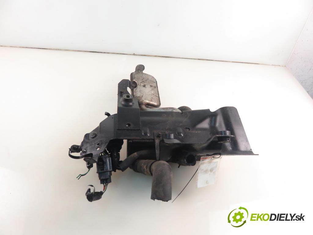 MAZDA 5 (CR19) MINIVAN 2006 105,00 2.0 MZR-CD 143 - RF7J 1998,00 Webasto 252383 ; D5WZ (Webasto (nezávislé kúrenie))
