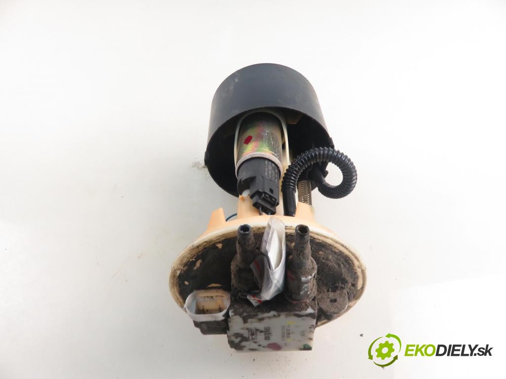 RENAULT KANGOO (KC0/1_) KOMBIVAN 1999 55,00 1.4 8V 75 - E7J 634 1390,00 pumpa paliva 7700315153