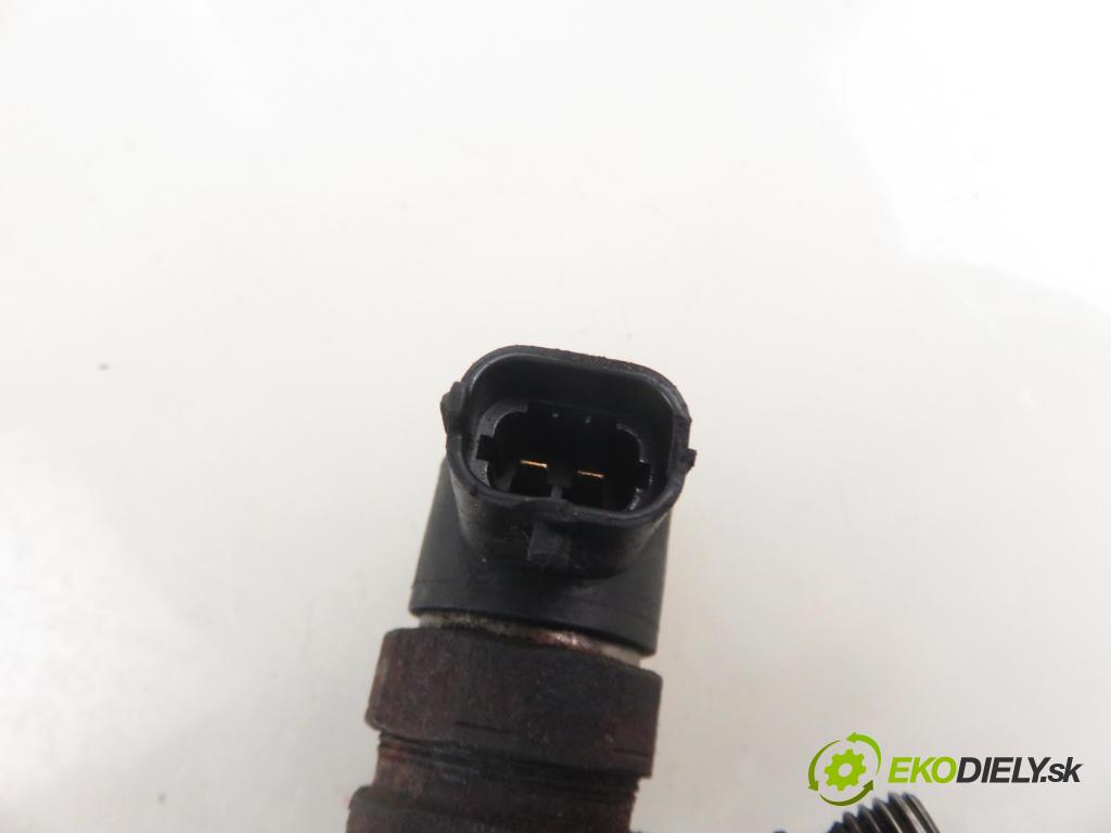 ALFA ROMEO 156 Sportwagon (932_) KOMBI 2006 110,00 1.9 JTD 16V Q4 - 937 A5.000 1910,00 vstrekovač 0445110243 (Vstrekovač paliva)