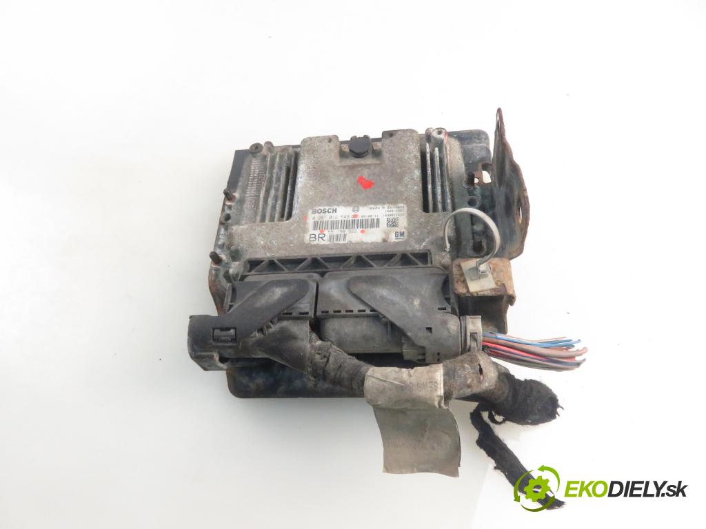 OPEL ZAFIRA B (A05) MINIVAN 2006 74,00 1.9 CDTI 8V 101 - Z 19 DTL 1910,00 Riadiaca jednotka Motor 0281012549 ; 55198922
