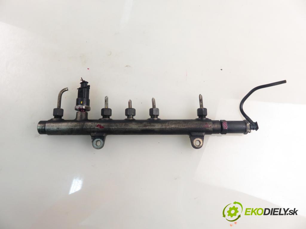 MITSUBISHI SPACE STAR nadwozie wielkoprzestrzenne (MPV) (DG_A) MINIVAN 2003 75,00 1.9 DI-D 102 - F9Q1 1870,00 Lišta vstrekovacia 0445214024 ; 7700114017 ; 0281002522 (Vstrekovacia lišta)