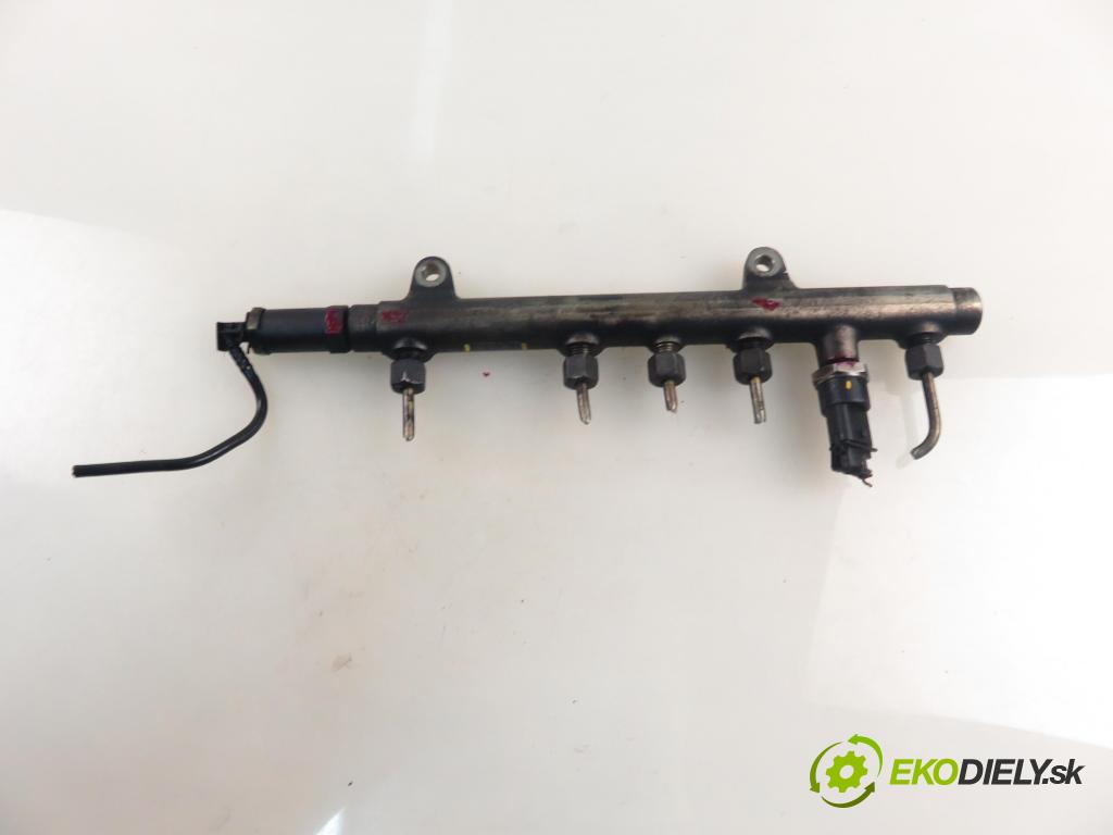 MITSUBISHI SPACE STAR nadwozie wielkoprzestrzenne (MPV) (DG_A) MINIVAN 2003 75,00 1.9 DI-D 102 - F9Q1 1870,00 Lišta vstrekovacia 0445214024 ; 7700114017 ; 0281002522 (Vstrekovacia lišta)
