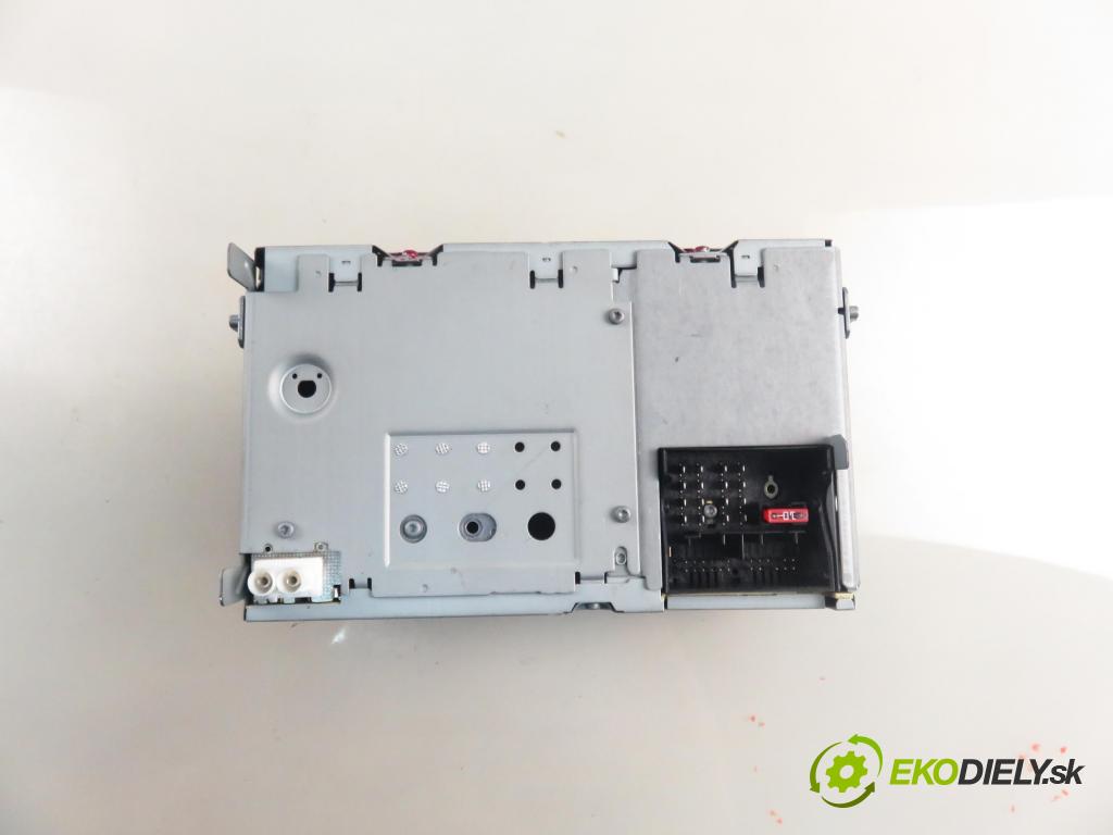 SKODA OCTAVIA II (1Z3) LIFTBACK 2008 75,00 1.6 - BSE 1595,00 RADIO CD 1Z0035161F