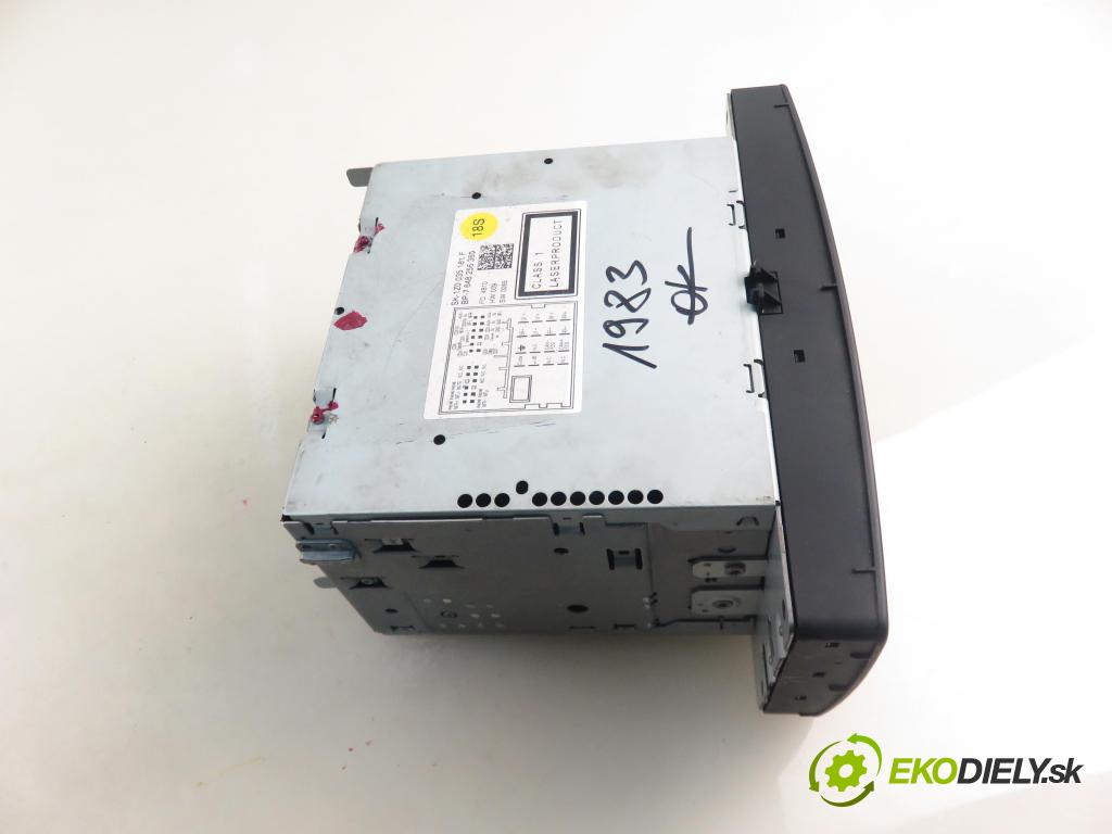 SKODA OCTAVIA II (1Z3) LIFTBACK 2008 75,00 1.6 - BSE 1595,00 RADIO CD 1Z0035161F