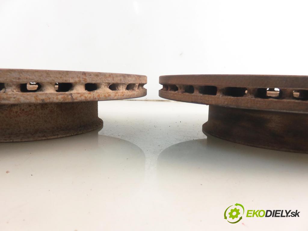 VW TRANSPORTER IV Autobus (70XB, 70XC, 7DB, 7DW, 7DK) BUS 1993 57,00 2.4 D 78 2370,00 Lamela kotúč brzdová predný 