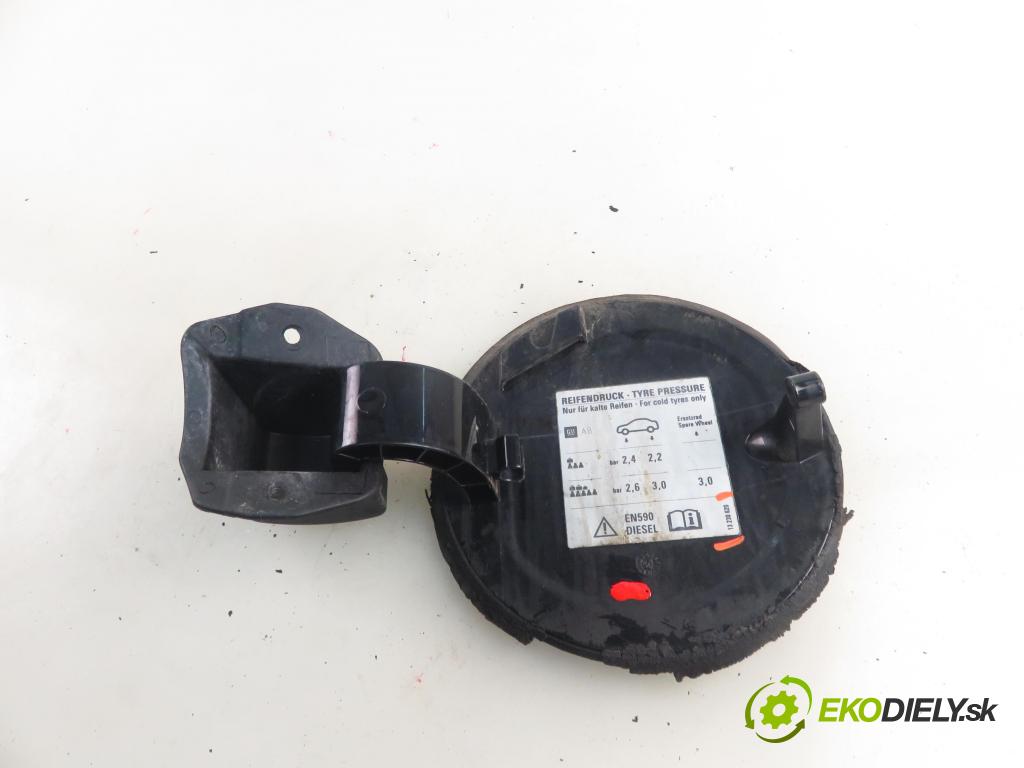 OPEL MERIVA A nadwozie wielkoprzestrzenne (MPV) (X03) HB 2006 55,00 1.3 CDTI - Z 13 DTJ 1248,00 Dvierka nádrže paliva 13230620 (Kľučka dverí ostatné)