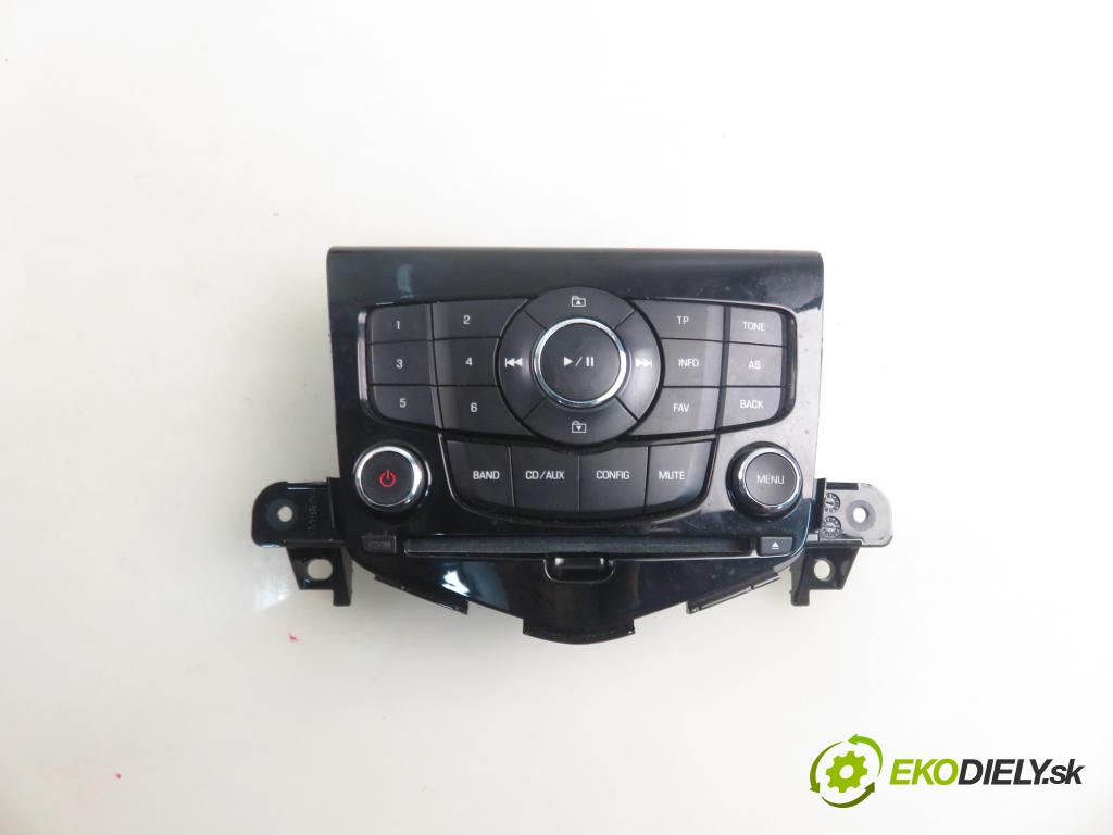 CHEVROLET CRUZE (J300) SEDAN 2011 0,00 2.0 VCDi - Z 20 D1 1998,00 RADIO CD