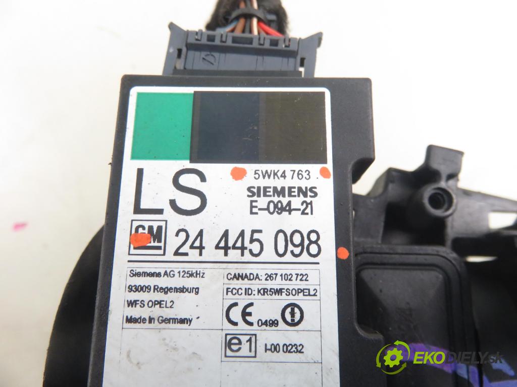 OPEL CORSA C (X01) HB 2004 55,00 1.2 16V 75 - Z 12 XE 1199,00 spinačka 24445098 ; 5WK4763 (Spínacia skrinka)