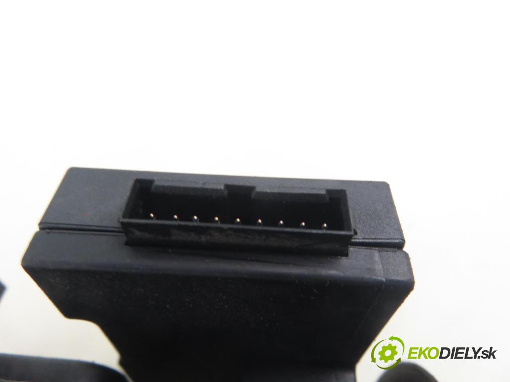 OPEL CORSA C (X01) HB 2004 55,00 1.2 16V 75 - Z 12 XE 1199,00 spinačka 24445098 ; 5WK4763 (Spínacia skrinka)