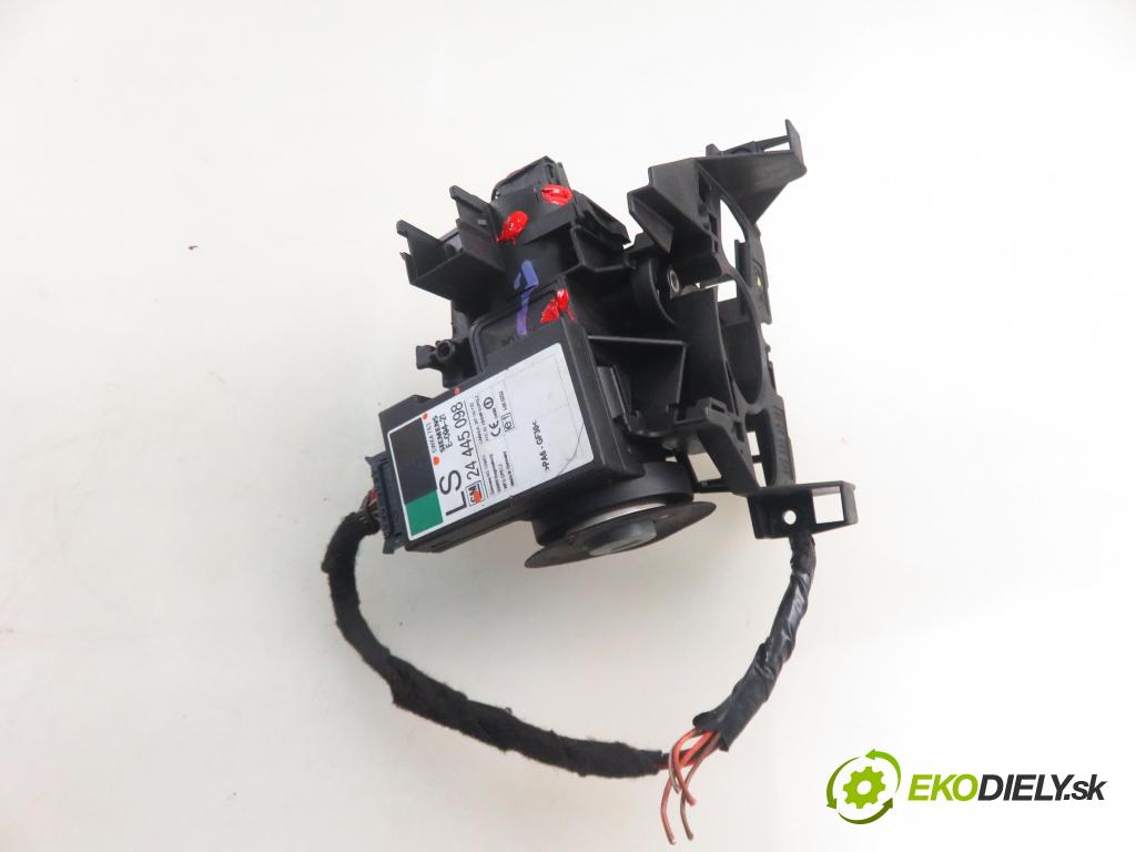 OPEL CORSA C (X01) HB 2004 55,00 1.2 16V 75 - Z 12 XE 1199,00 spinačka 24445098 ; 5WK4763 (Spínacia skrinka)