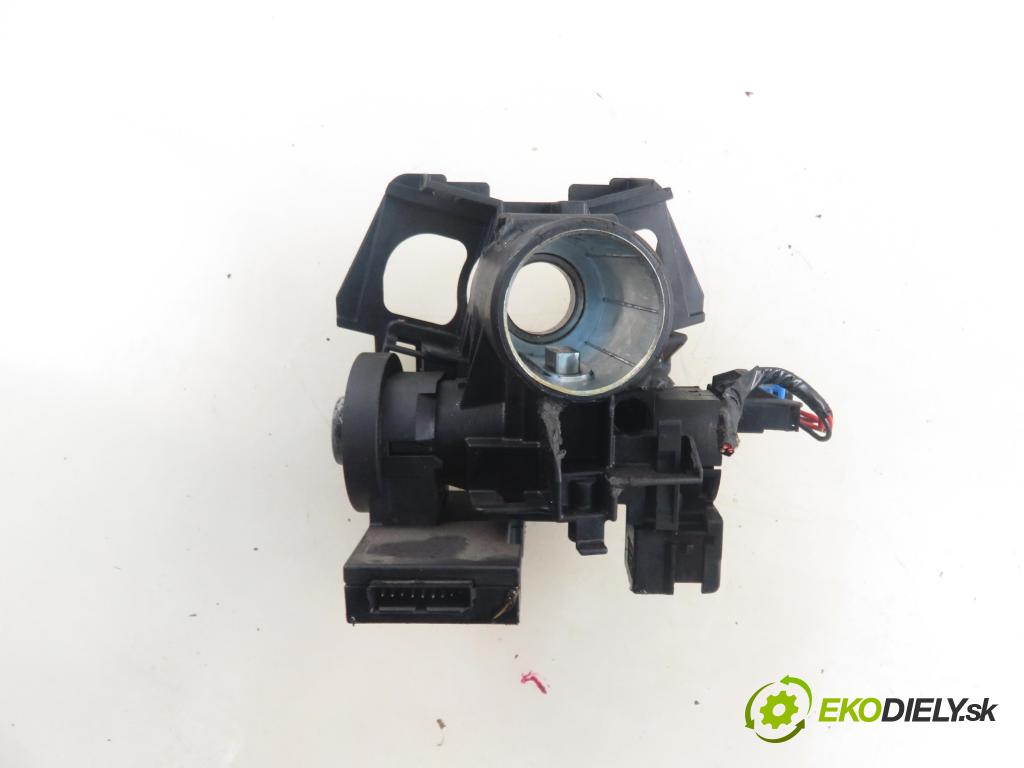 OPEL CORSA C (X01) HB 2002 55,00 1.2 16V 75 - Z 12 XE 1199,00 spinačka 24445098 ; 5WK4763 (Spínacia skrinka)