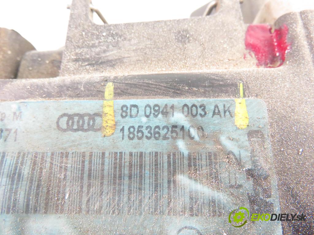 AUDI A4 (8D2, B5) SEDAN 1997 81,00 1.9 TDI 110 - AFN 1896,00 světlo LP 8D0941003AK