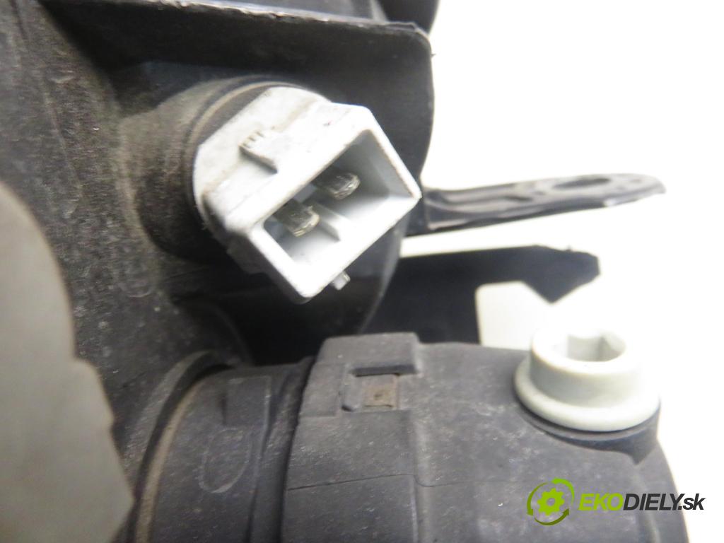 PEUGEOT 206 liftback (2A/C) HB 2003 440,00 1.1 i - HFX (TU1JP) 1124,00 Svetlo PP 9628666780