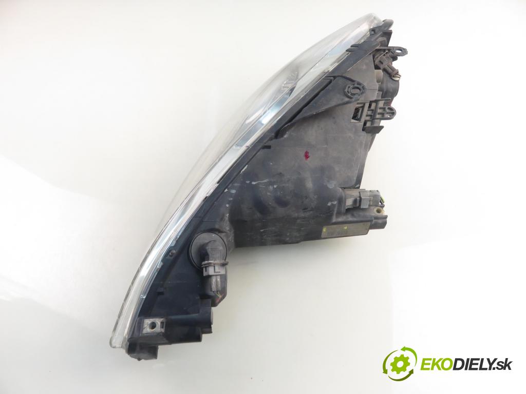 PEUGEOT 206 liftback (2A/C) HB 2003 440,00 1.1 i - HFX (TU1JP) 1124,00 Svetlo PP 9628666780