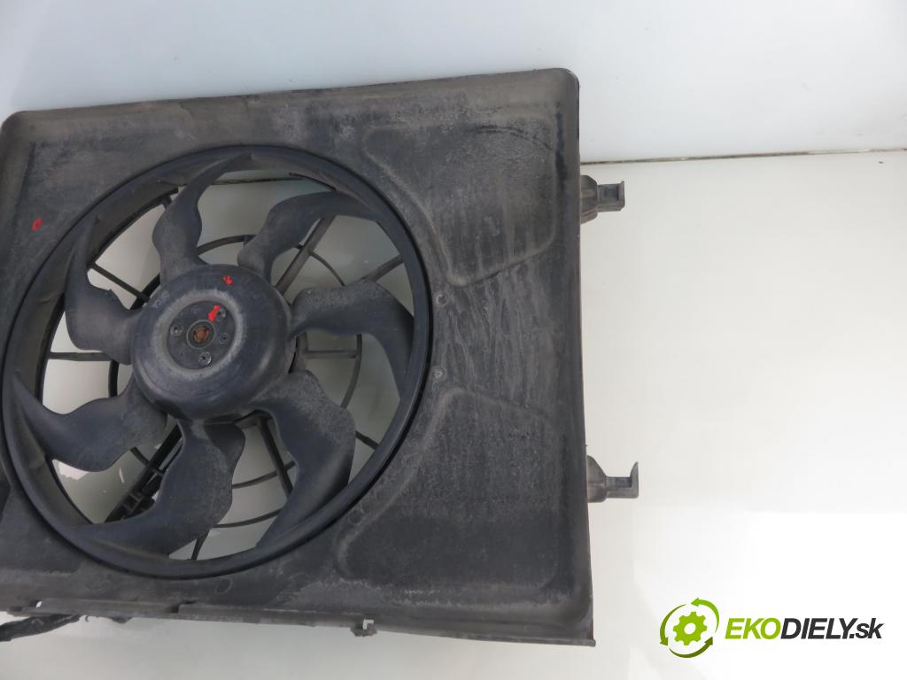 HYUNDAI i30 Kombi (FD) KOMBI 2008 93,00 1.6 126 - G4FC 1591,00 ventilátor chladič PODNEBÍ / VODA