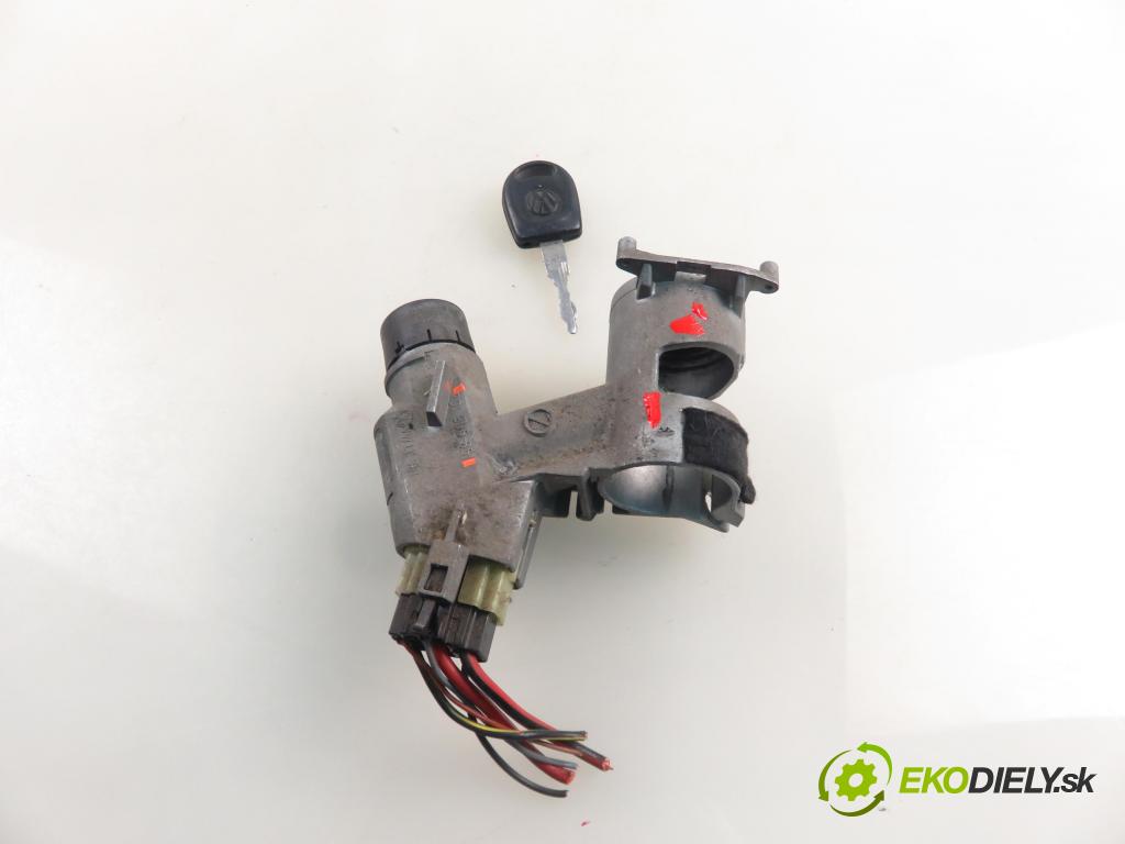 VW TRANSPORTER IV Skrzynia (70XA) FURGON 1998 50,00 1.9 TD 68 - ABL 1896,00 spinačka 701905851 (Spínacia skrinka)