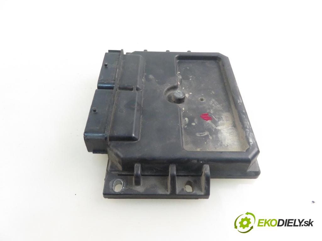 RENAULT KANGOO (KC0/1_) FURGON 2001 47,00 1.9 D 1870,00 Riadiaca jednotka Motor 8200150549 ; 7700115802 ; R04010034B