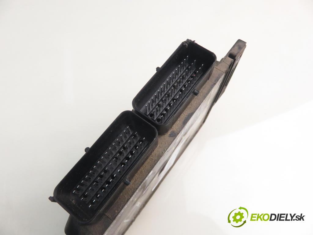 RENAULT KANGOO (KC0/1_) FURGON 2001 47,00 1.9 D 1870,00 Riadiaca jednotka Motor 8200150549 ; 7700115802 ; R04010034B