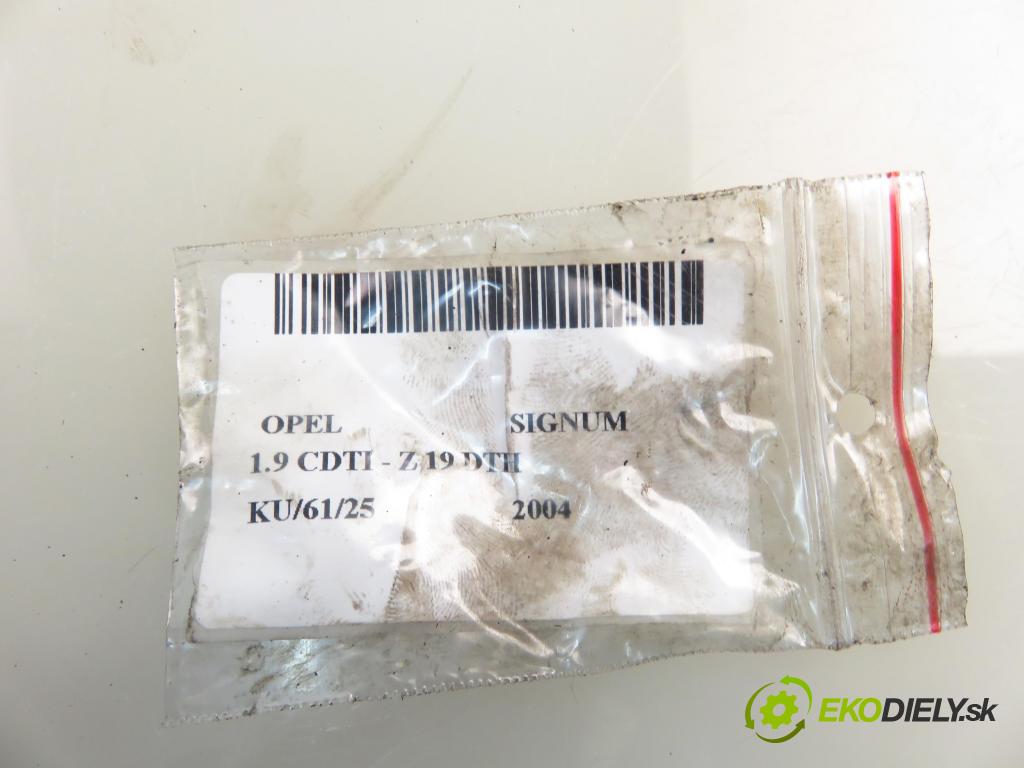 OPEL SIGNUM HB 2004 110,00 1.9 CDTI 150 1910,00 vstrekovač 0986435088 (Vstrekovač paliva)